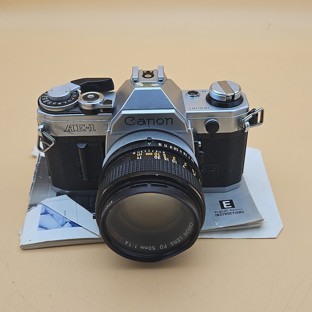 Canon AE-1 Silver Vintage Camera W/ S.S.C 50mm 1:1.4 Lens Tested Works